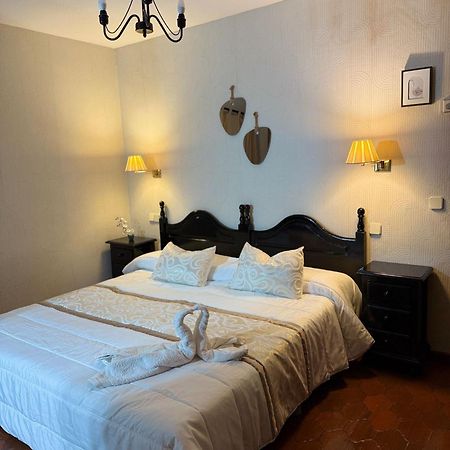 El Valle Hostal Restaurante La Pradera de Navalhorno Ngoại thất bức ảnh