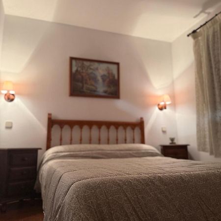 El Valle Hostal Restaurante La Pradera de Navalhorno Ngoại thất bức ảnh